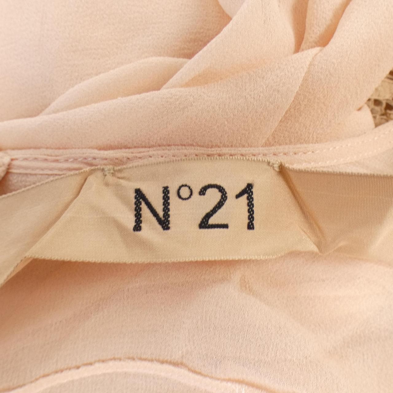 ヌメロヴェントゥーノ N°21 ワンピース