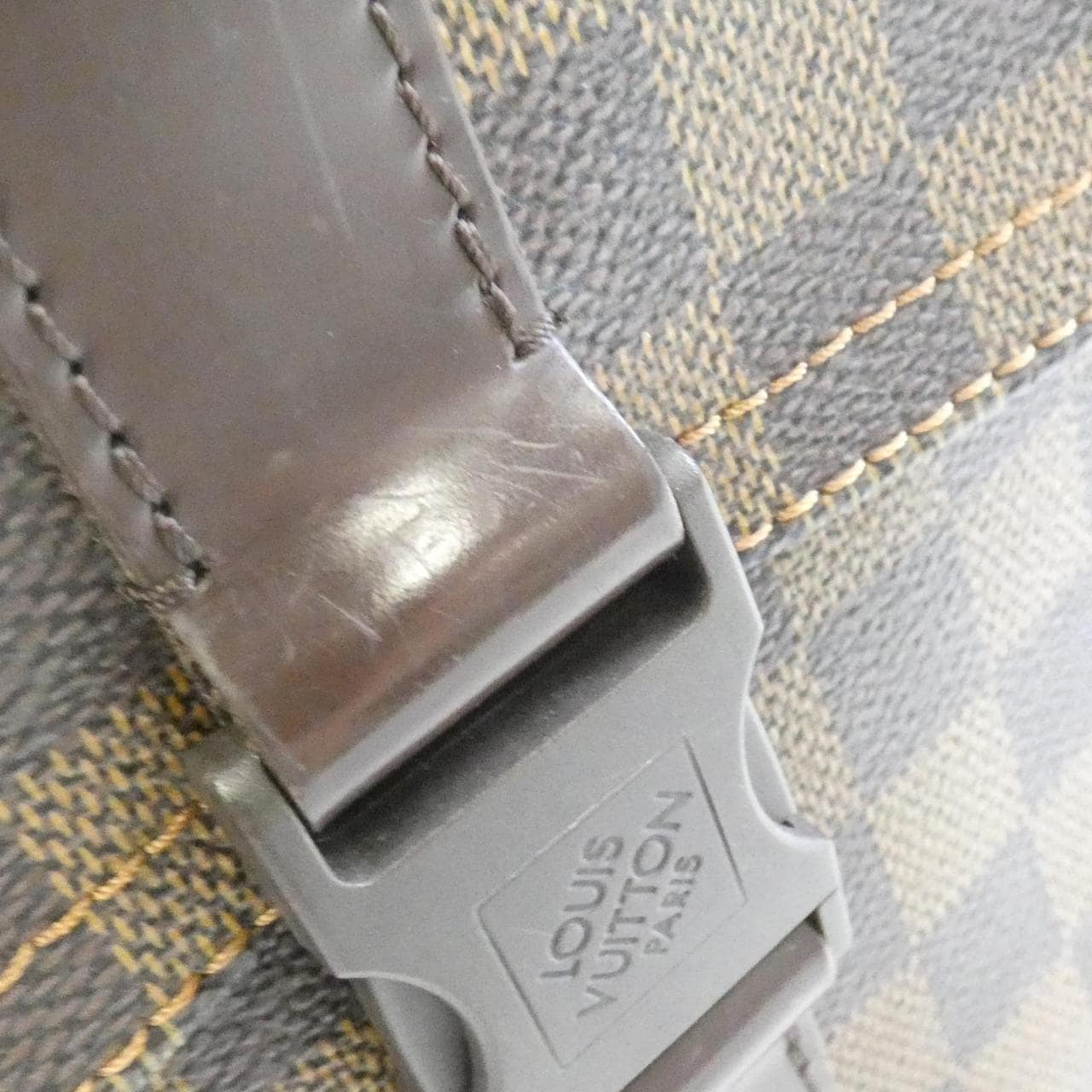 LOUIS VUITTON Damier Pochette Melville N51127 單肩包
