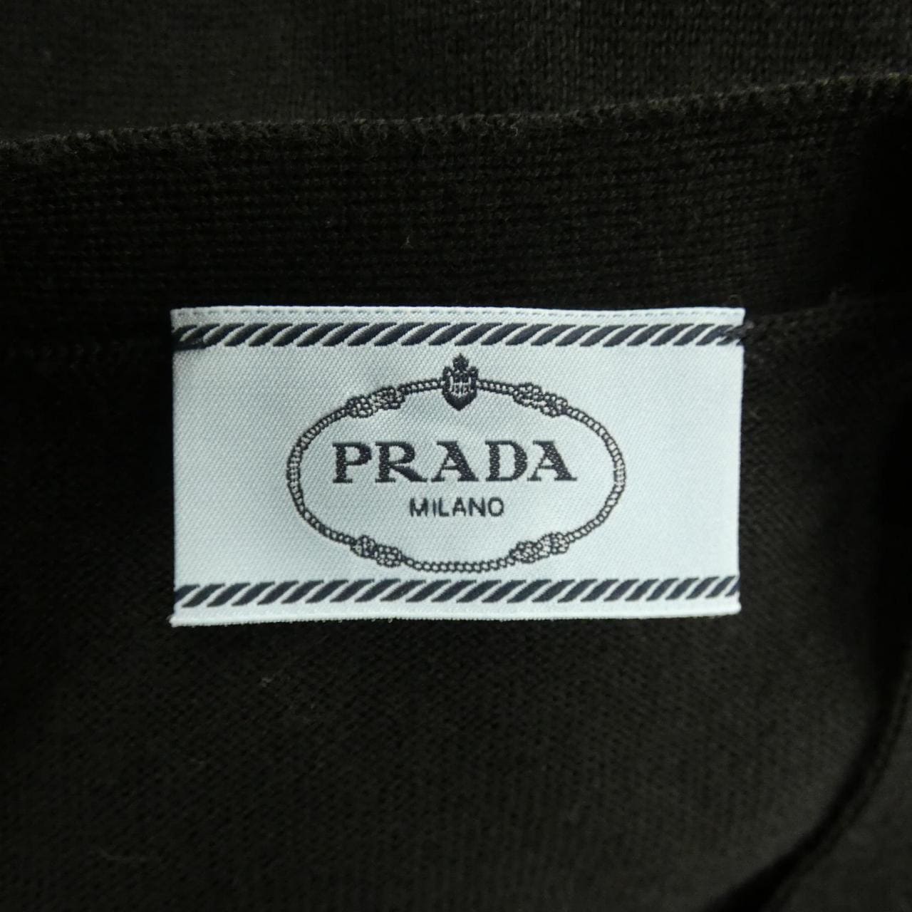 プラダ PRADA DNA525 S111 1CM2 カーディガン