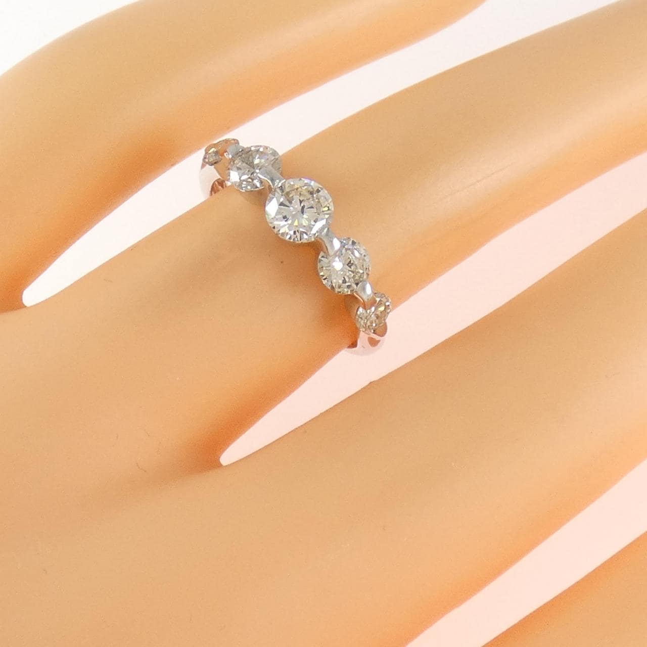 K18WG ダイヤモンド リング 1.00CT