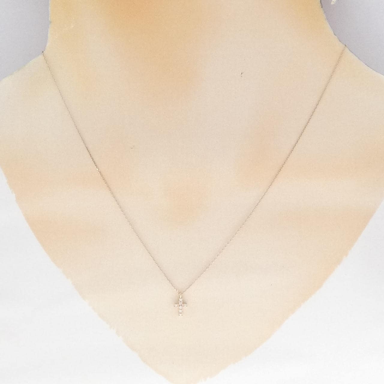 4゜C クロス ダイヤモンド ネックレス