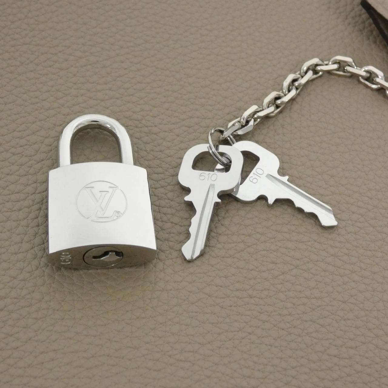 LOUIS VUITTON Mira MM M51685 包
