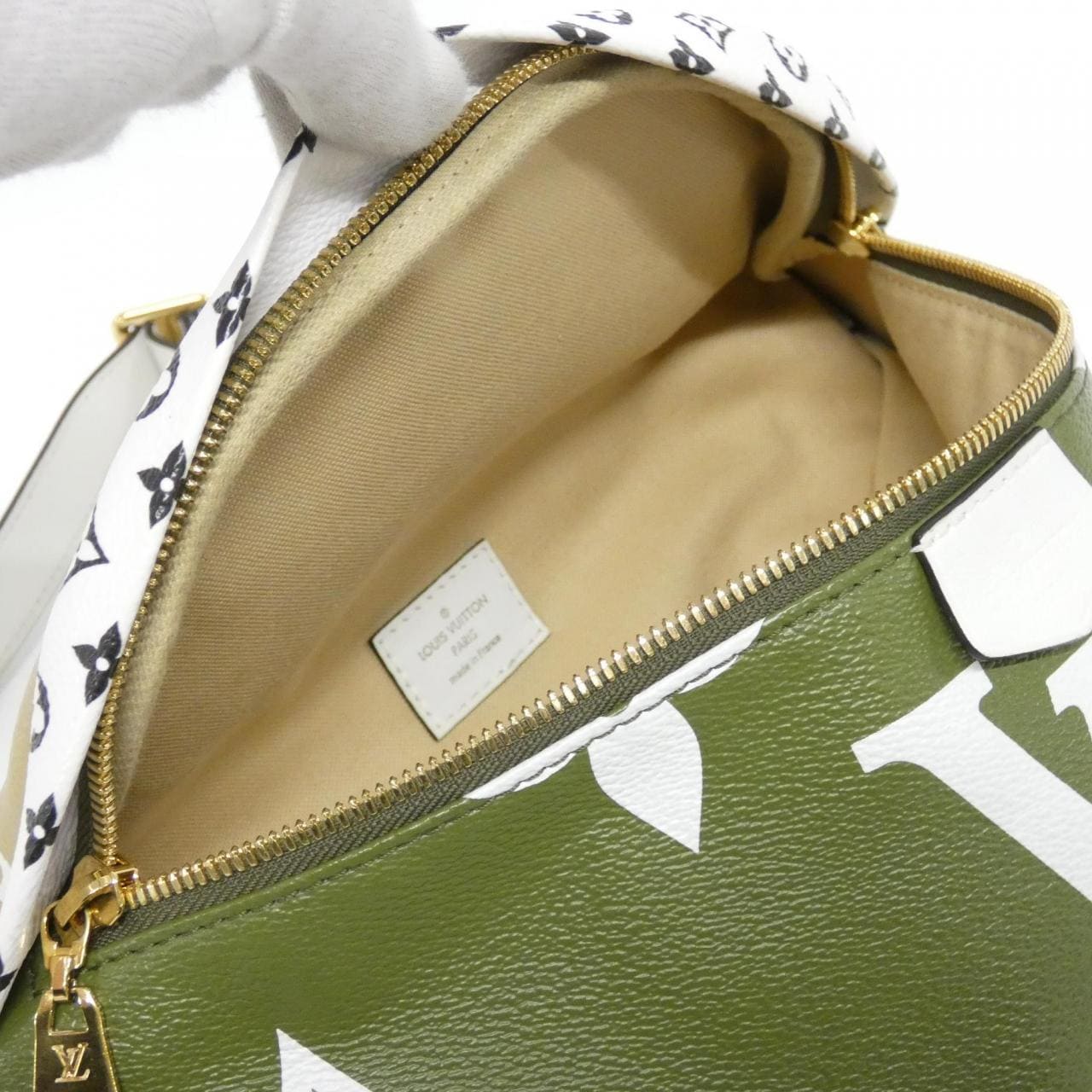 ルイヴィトン モノグラム ジャイアント バムバッグ M44611 ショルダーバッグ