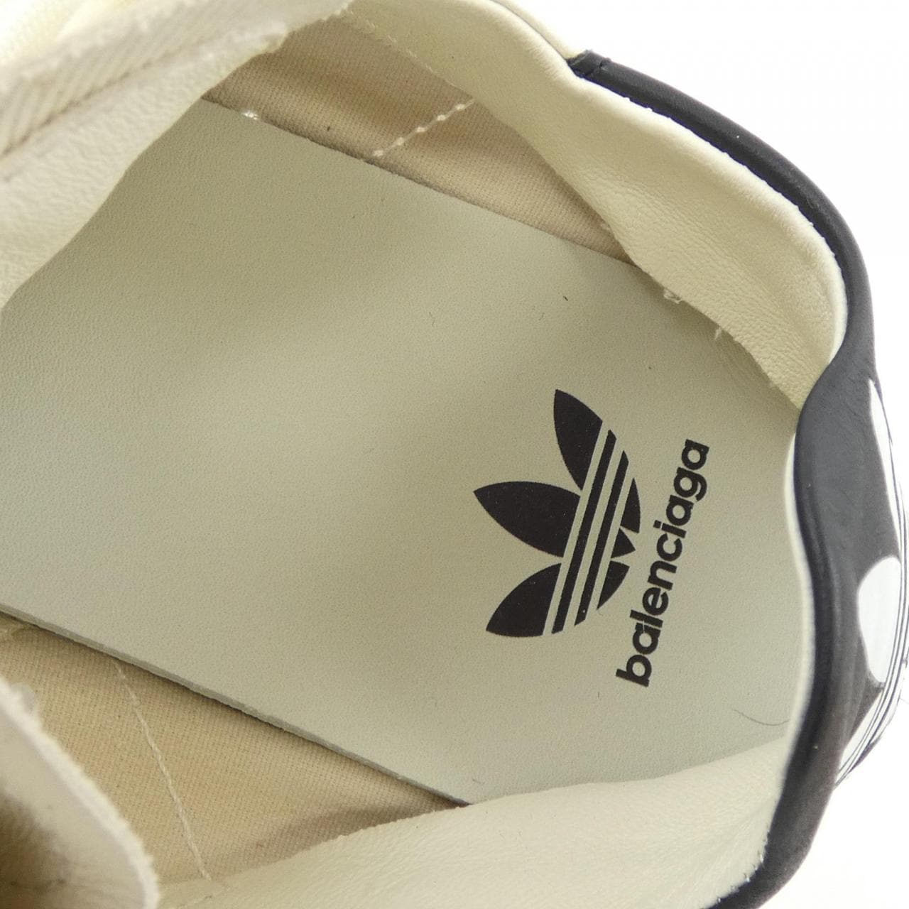 バレンシアガ BALENCIAGA 721836 スニーカー