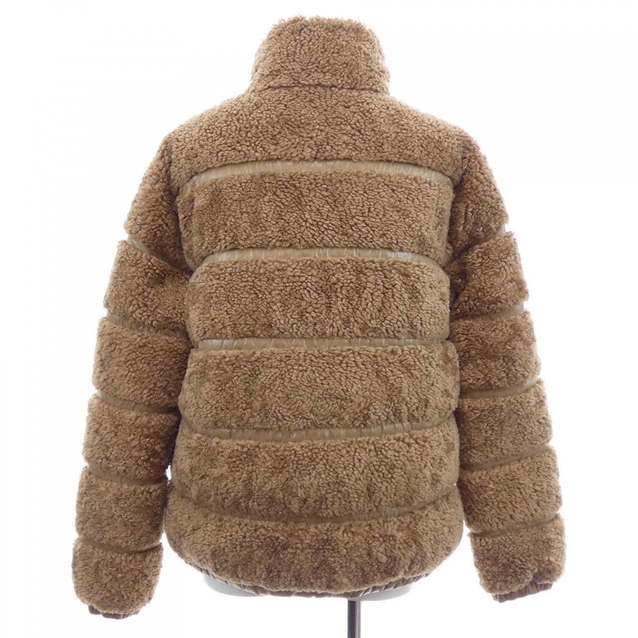 モンクレール MONCLER GENTIANE ダウンジャケット