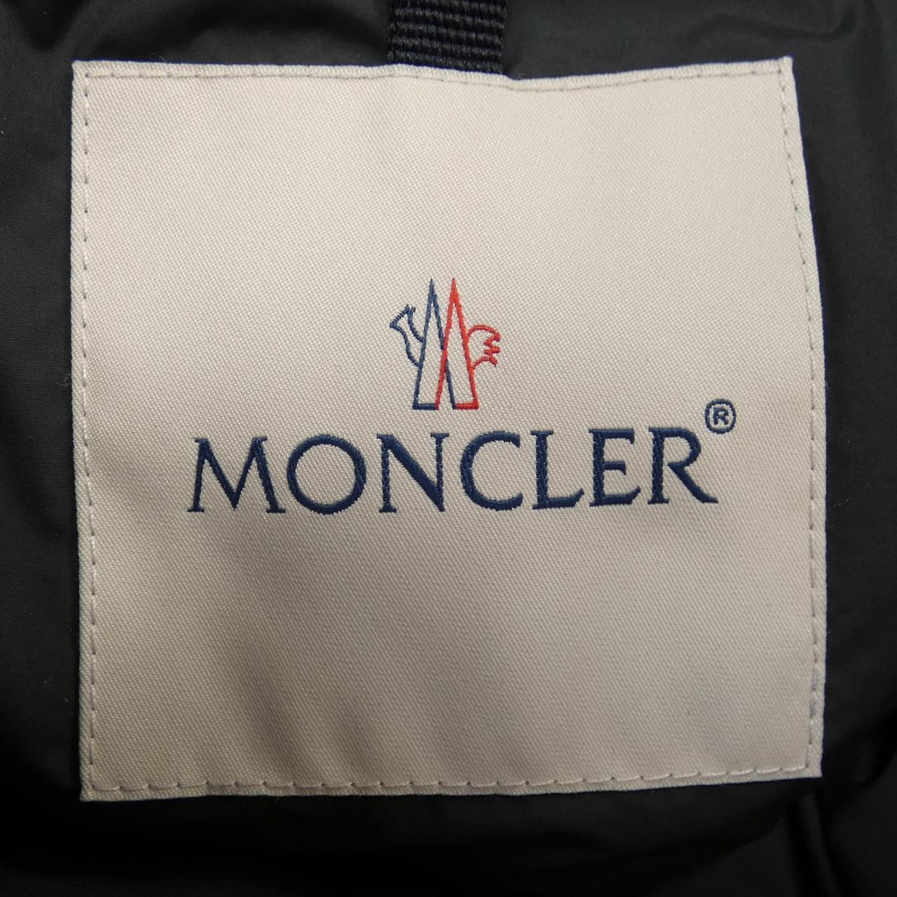 モンクレール MONCLER ダウンジャケット