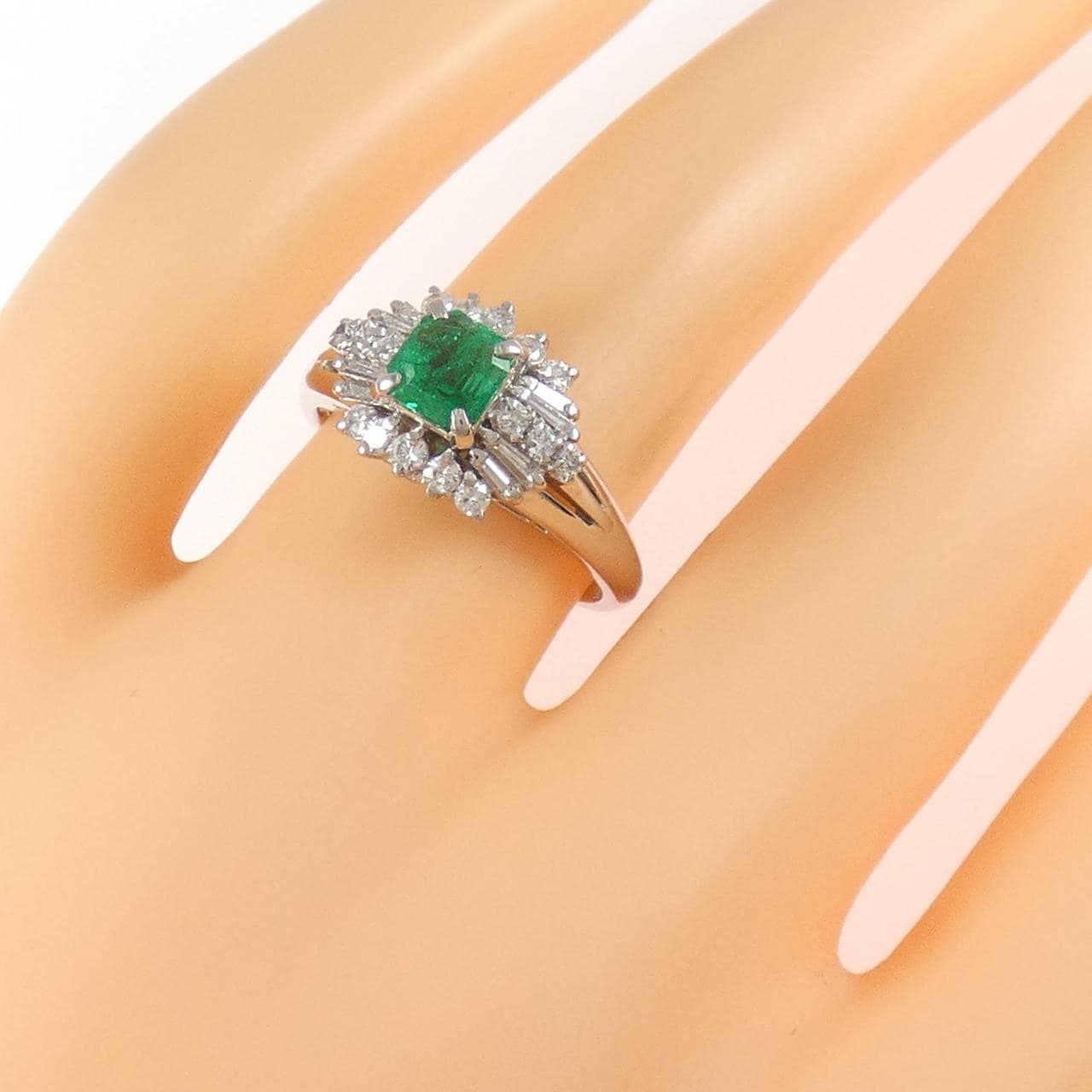 PT900 エメラルド リング 0.53CT