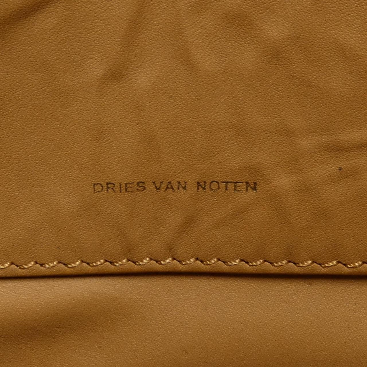 德赖斯· DRIES VAN NOTEN包