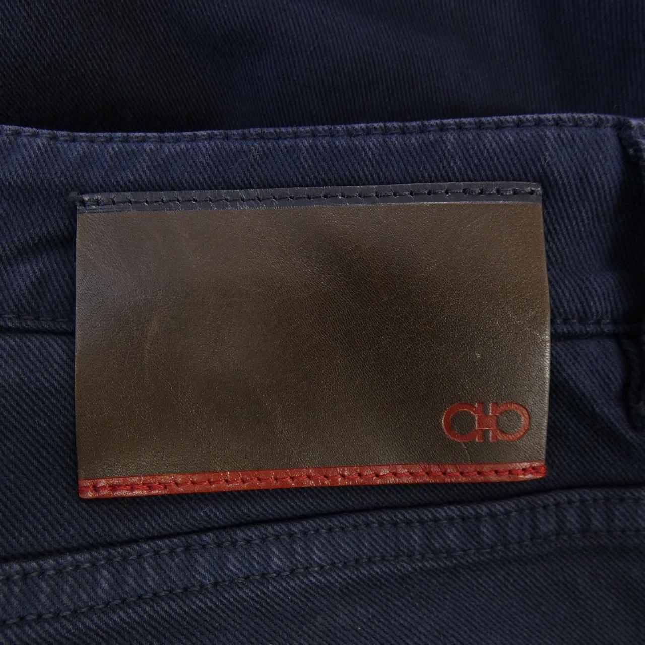 サルヴァトーレフェラガモ SALVATORE FERRAGAMO パンツ