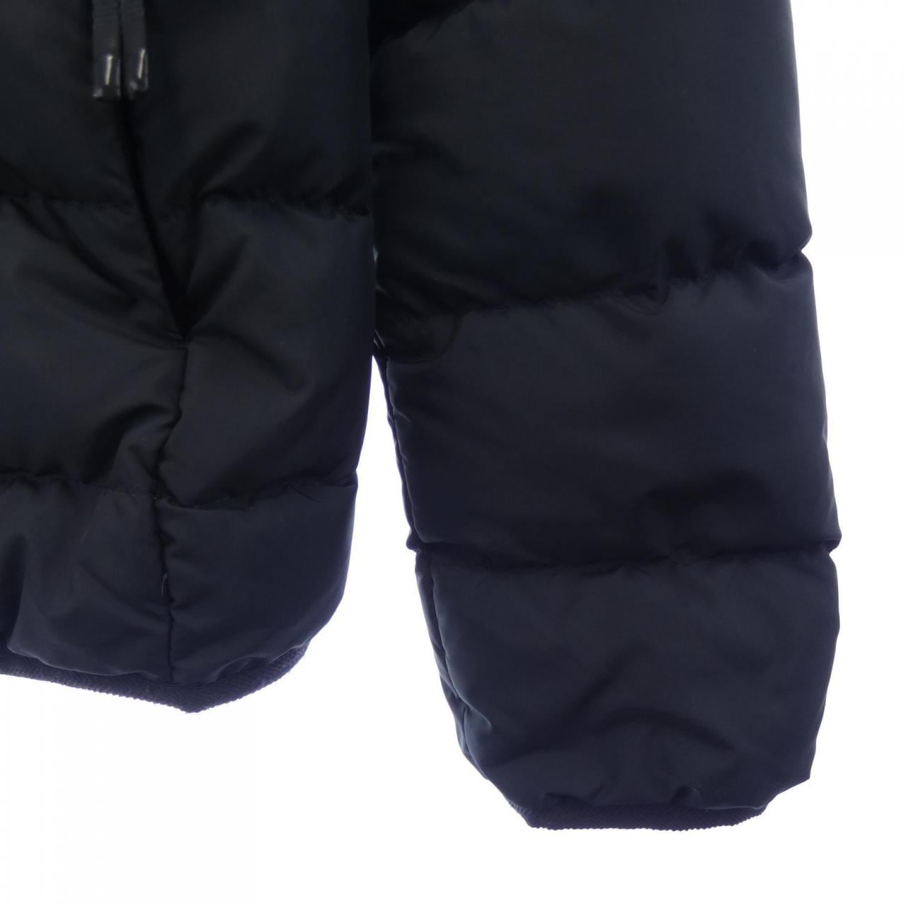 モンクレール MONCLER ダウンジャケット