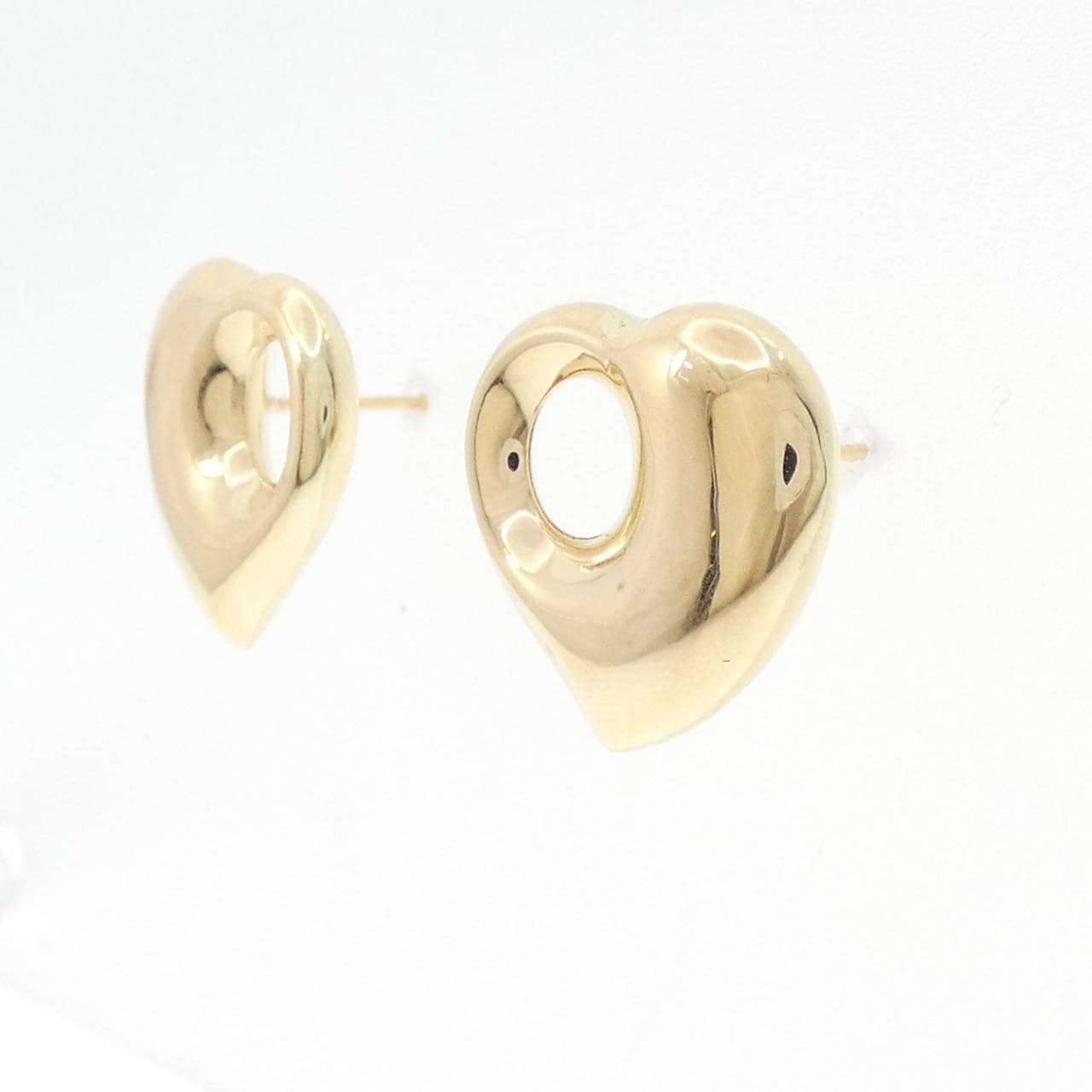 K18YG heart earrings