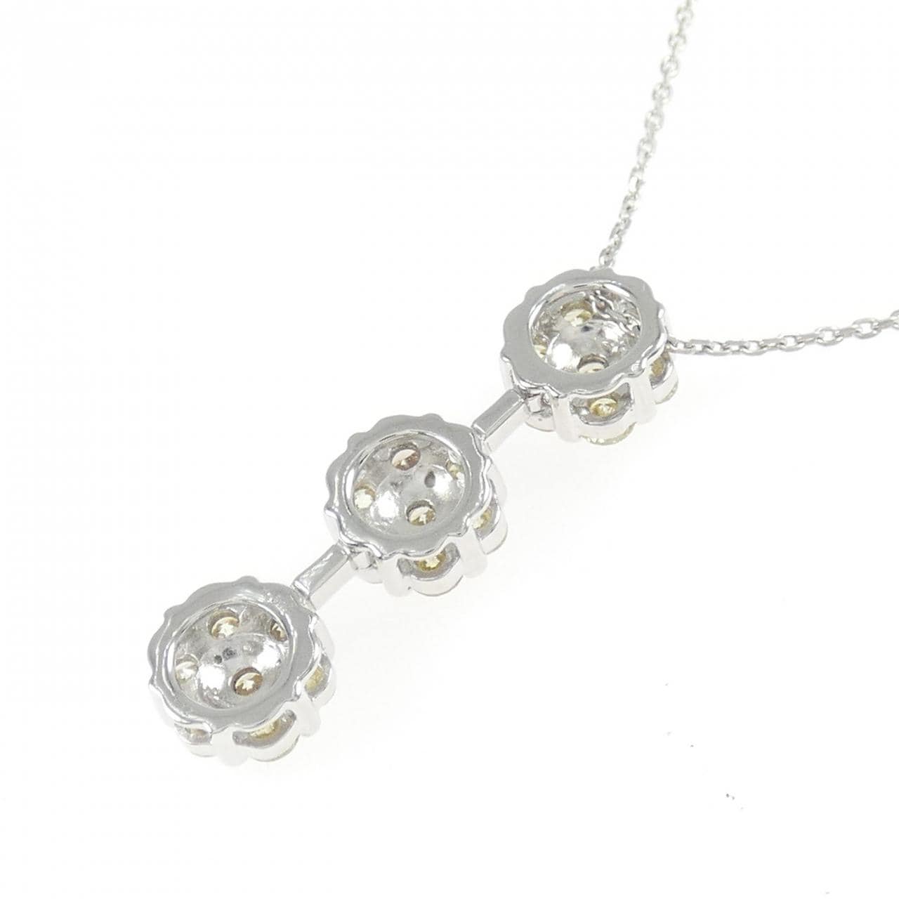 K18WG フラワー ダイヤモンド ネックレス 1.12CT