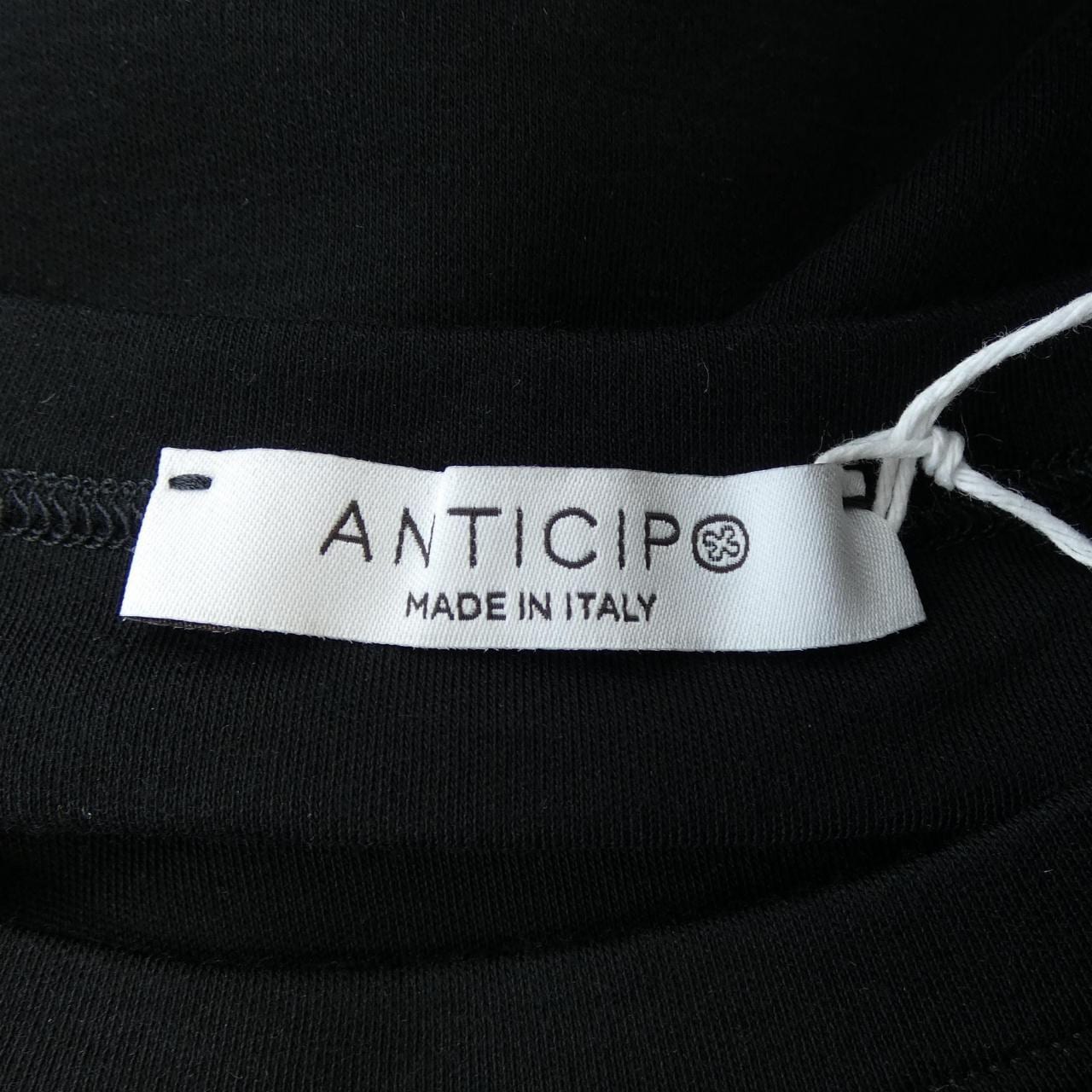 アンティーチポ ANTICIPO Tシャツ