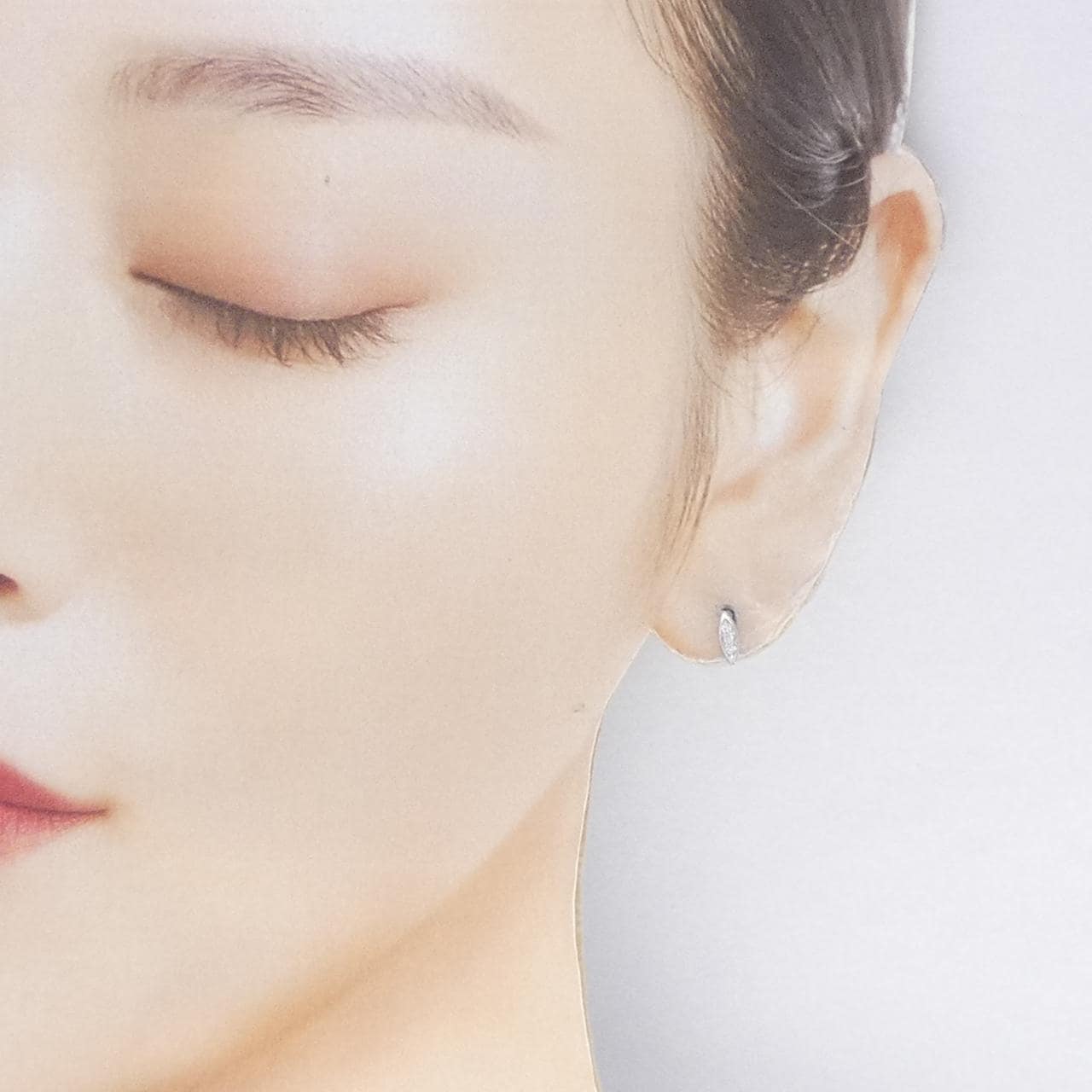 K18WG ダイヤモンド ピアス 0.06CT