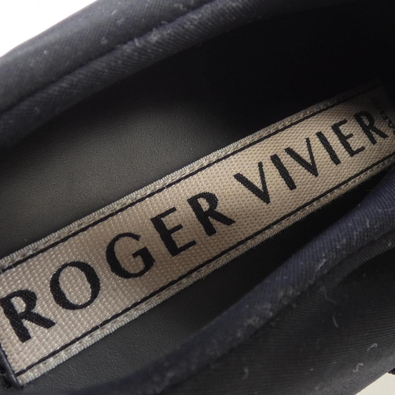 ロジェヴィヴィエ ROGER VIVIER ヴィヴ ラン　ストラスバックル スニーカー