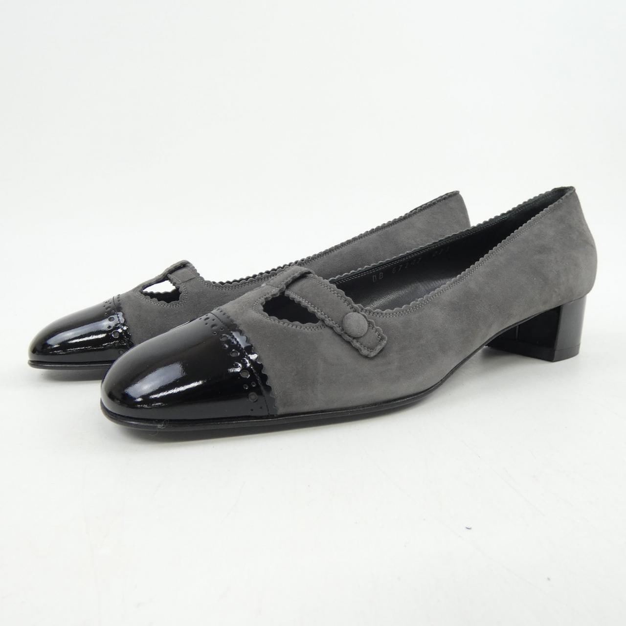 サルヴァトーレフェラガモ SALVATORE FERRAGAMO パンプス