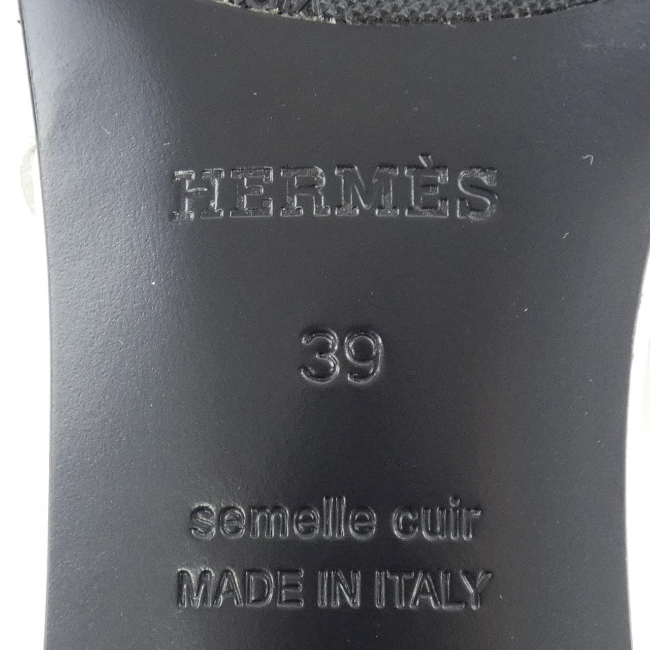 エルメス HERMES ジジ GIGI ケリーバックル 231063Z サンダル