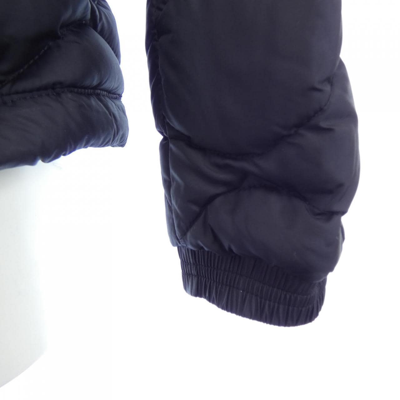 モンクレール MONCLER MORANDIERES ダウンジャケット