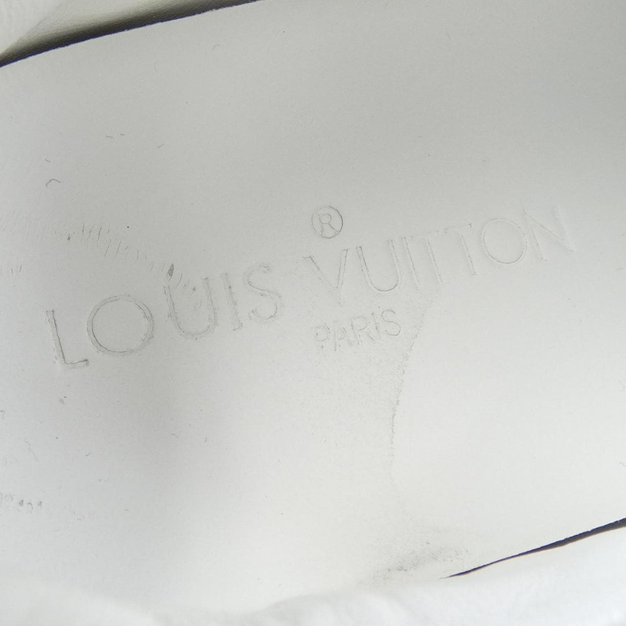 LOUIS LOUIS VUITTON sneakers