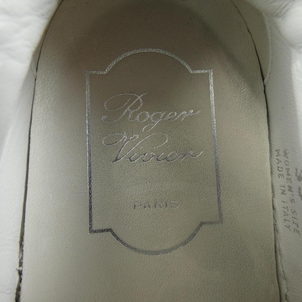 ロジェヴィヴィエ ROGER VIVIER スニーカー