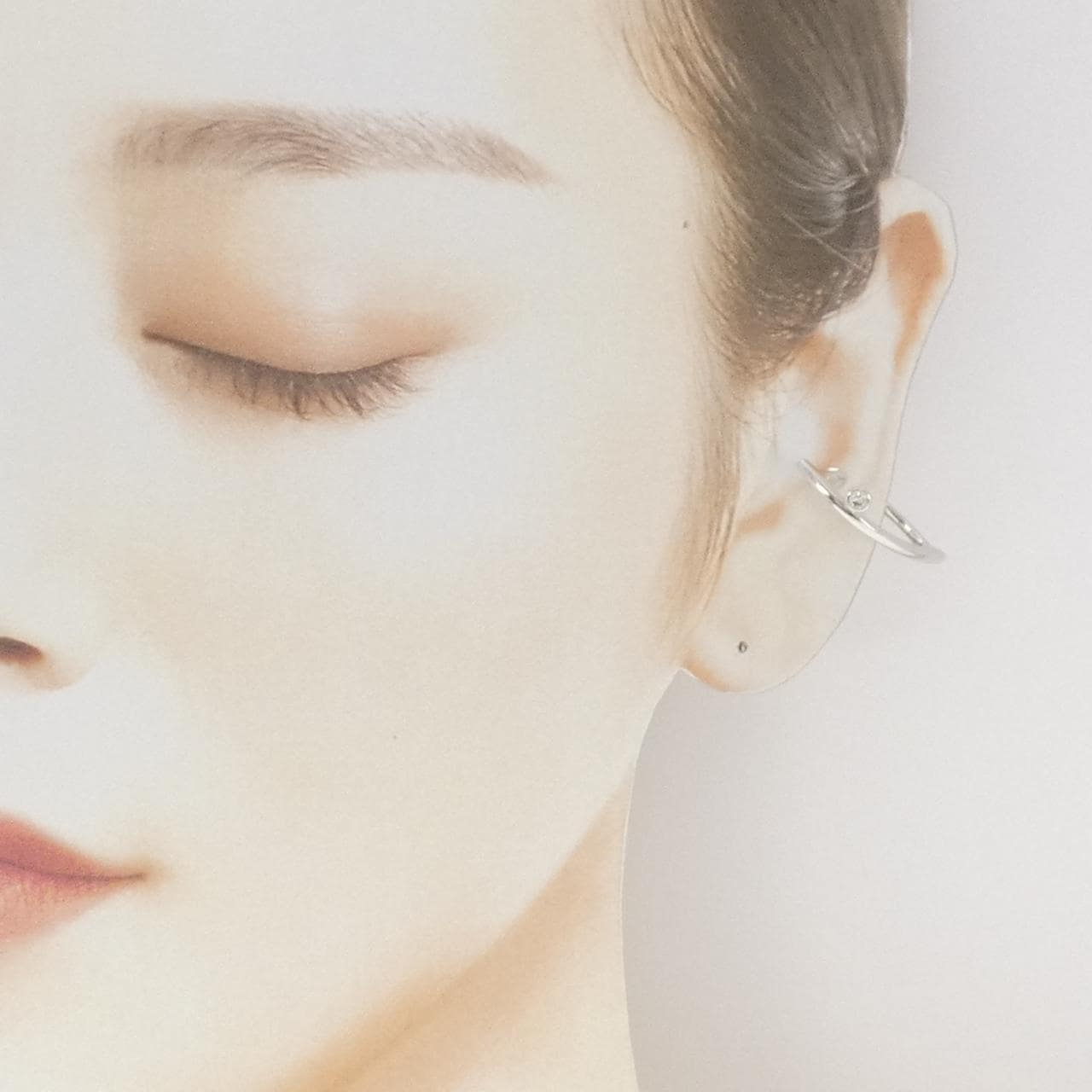 ヒロタカ ボウ イヤーカフ 0.06CT 片耳