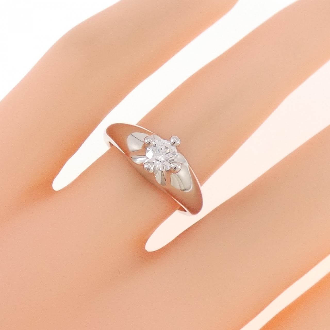 ブルガリ コロナ リング 0.309CT F VVS2