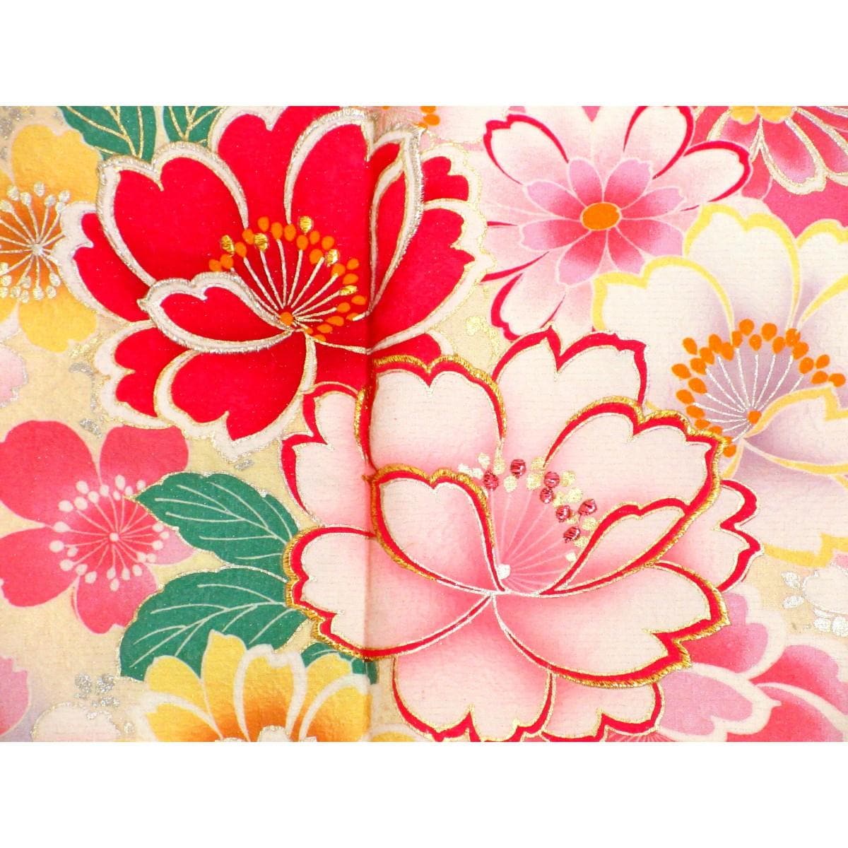 振袖　友禅金彩加工　刺繍入り　ボカシ染