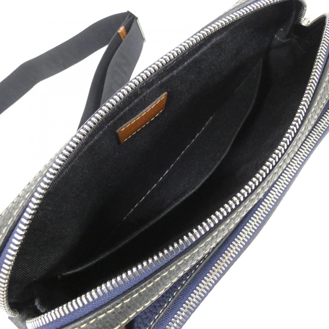 LOUIS VUITTON Taurillon Trio 郵差包 M21544 單肩包