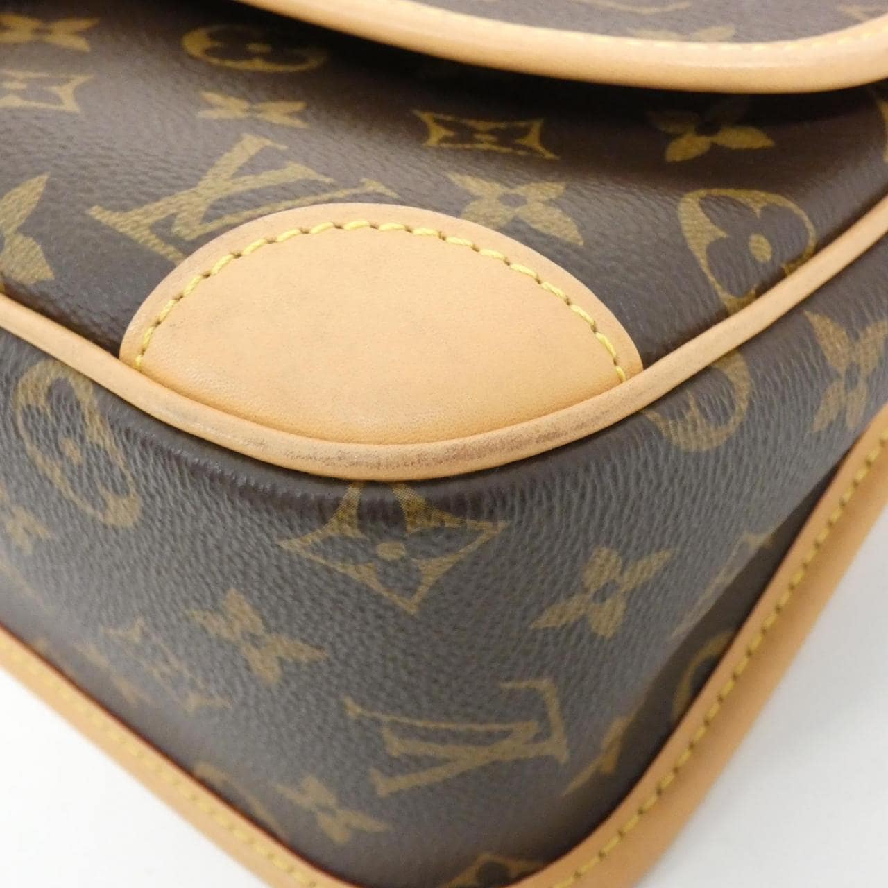 LOUIS VUITTON Monogram Diane PM M46049 Shoulder Bag