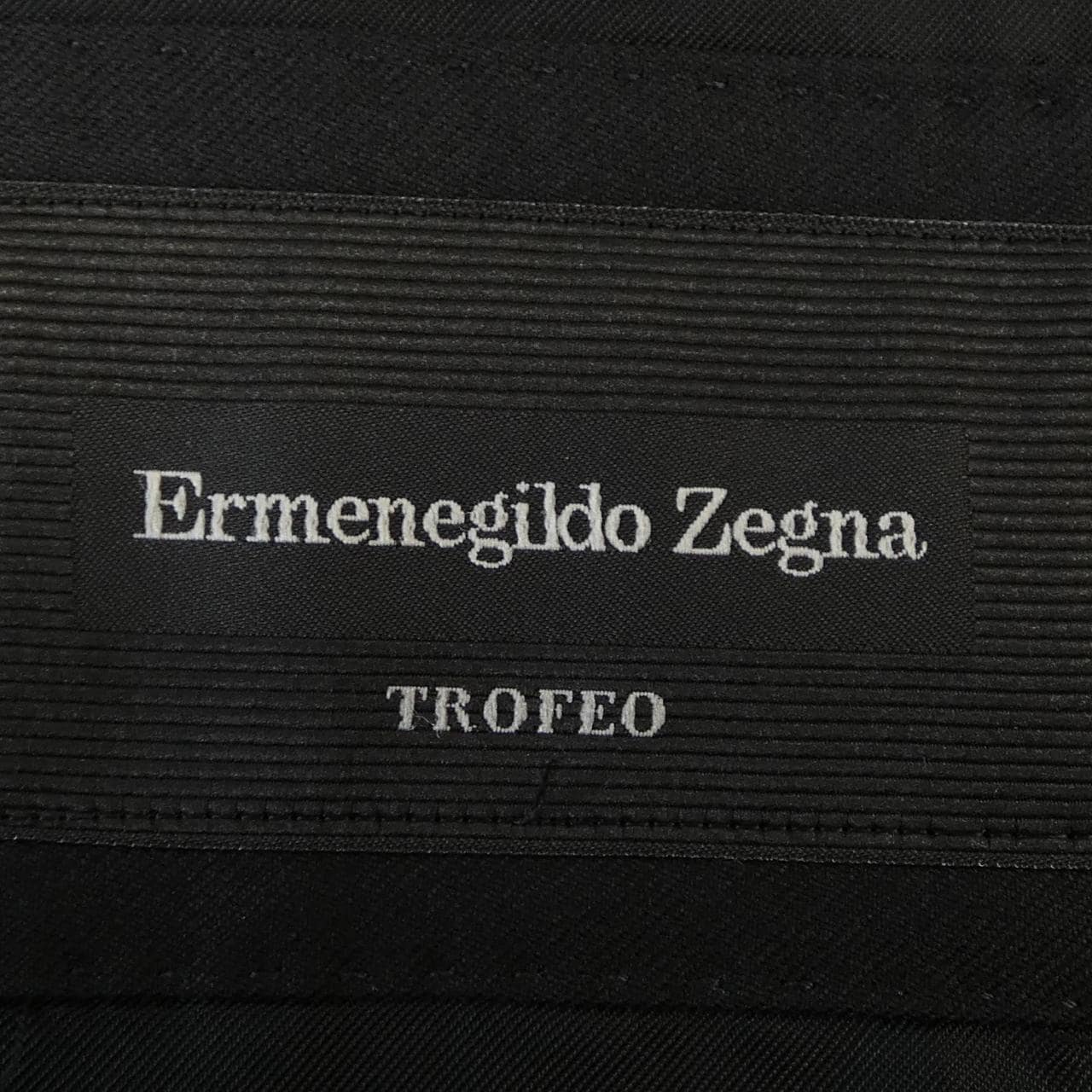 エルメネジルドゼニア Ermenegildo Zegna 221225 スーツ