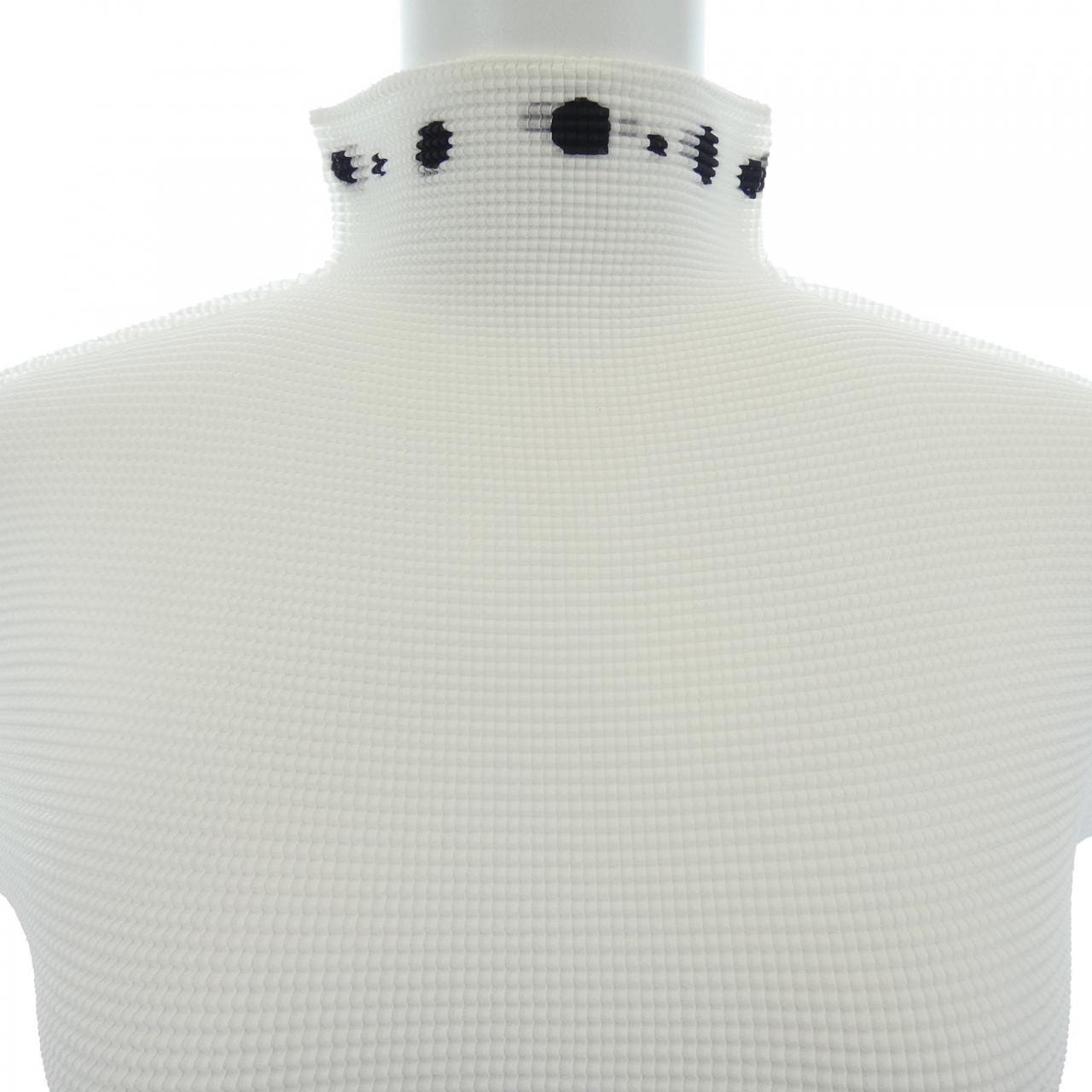 ミーイッセイミヤケ me ISSEY MIYAKE MI22FK613 トップス