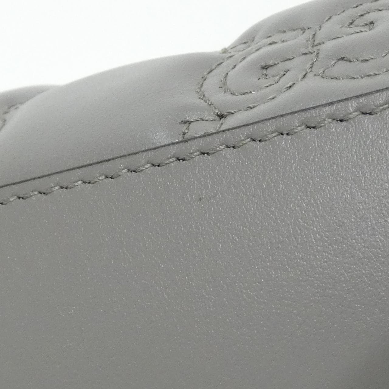 グッチ 702200 UM8HG ショルダーバッグ