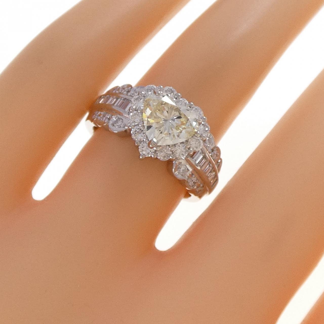 PT900 ハート ダイヤモンド リング 1.028CT