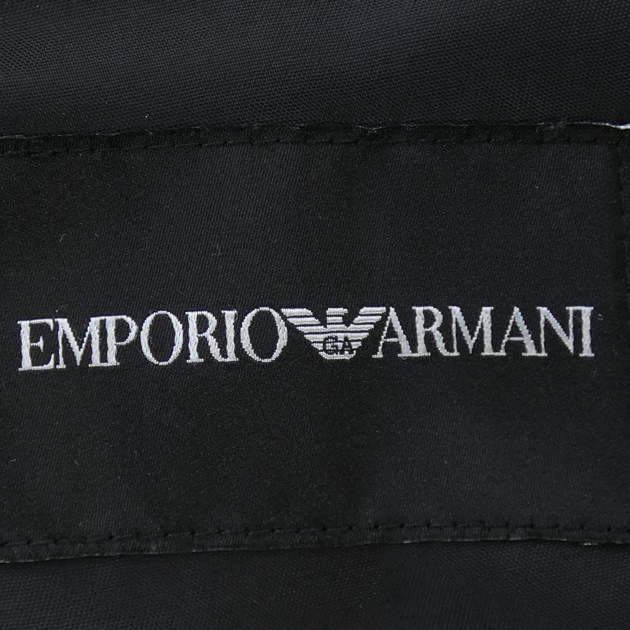 エンポリオアルマーニ EMPORIO ARMANI ダウンベスト