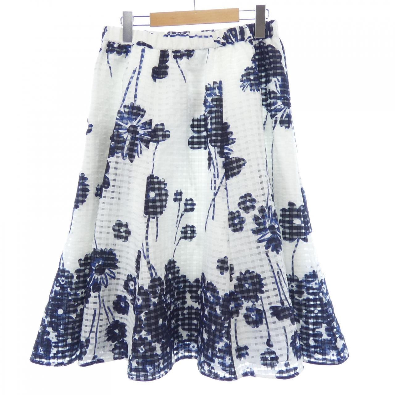 トゥービーシック TO BE CHIC スカート