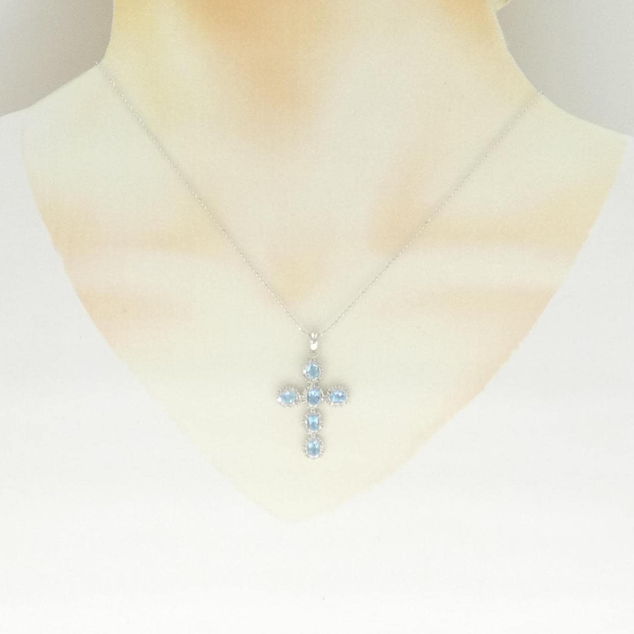 K18WG クロス ブルートパーズ ネックレス