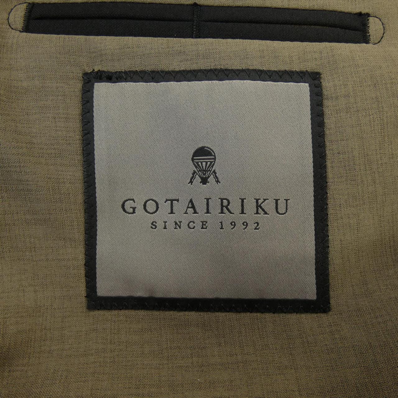 GOTAIRIKU スーツ