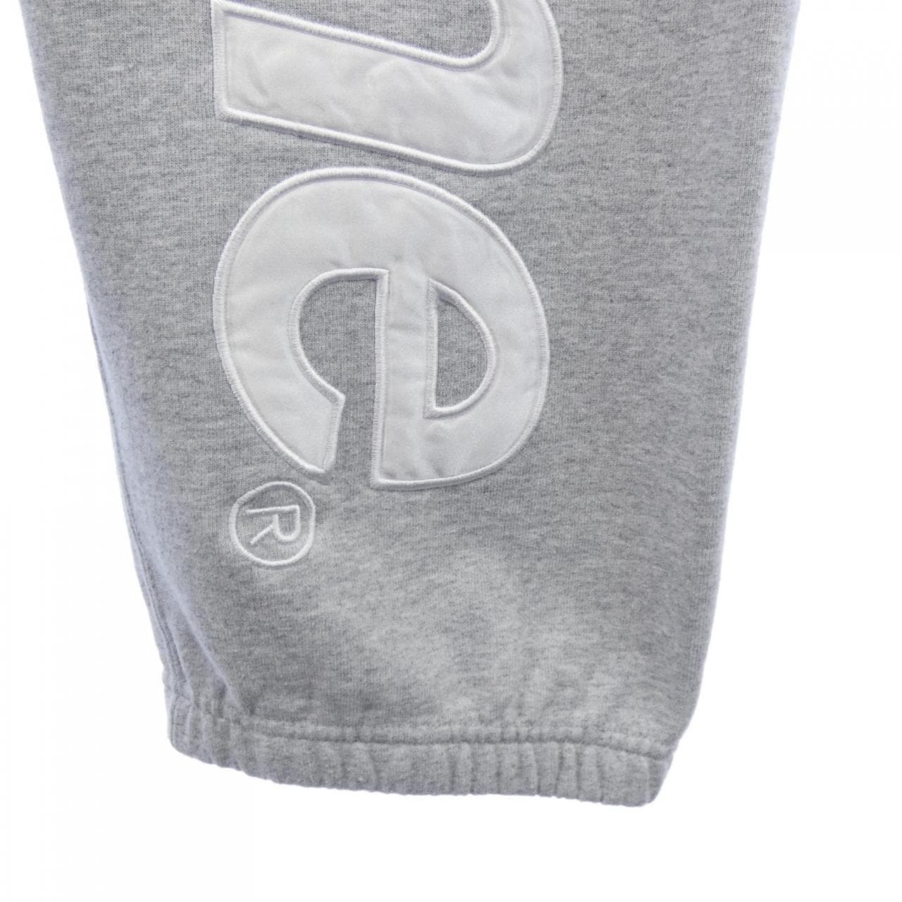 シュプリーム SUPREME Satin Applique パンツ