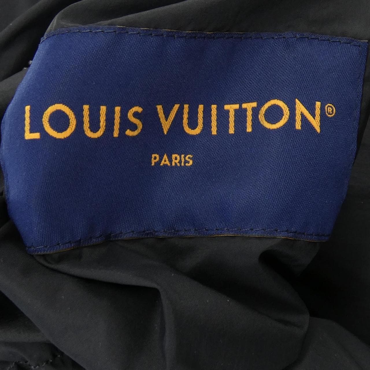 ルイヴィトン LOUIS VUITTON リバーシブルウインタリーダウンパーカ HOK50ETI4 ダウンコート