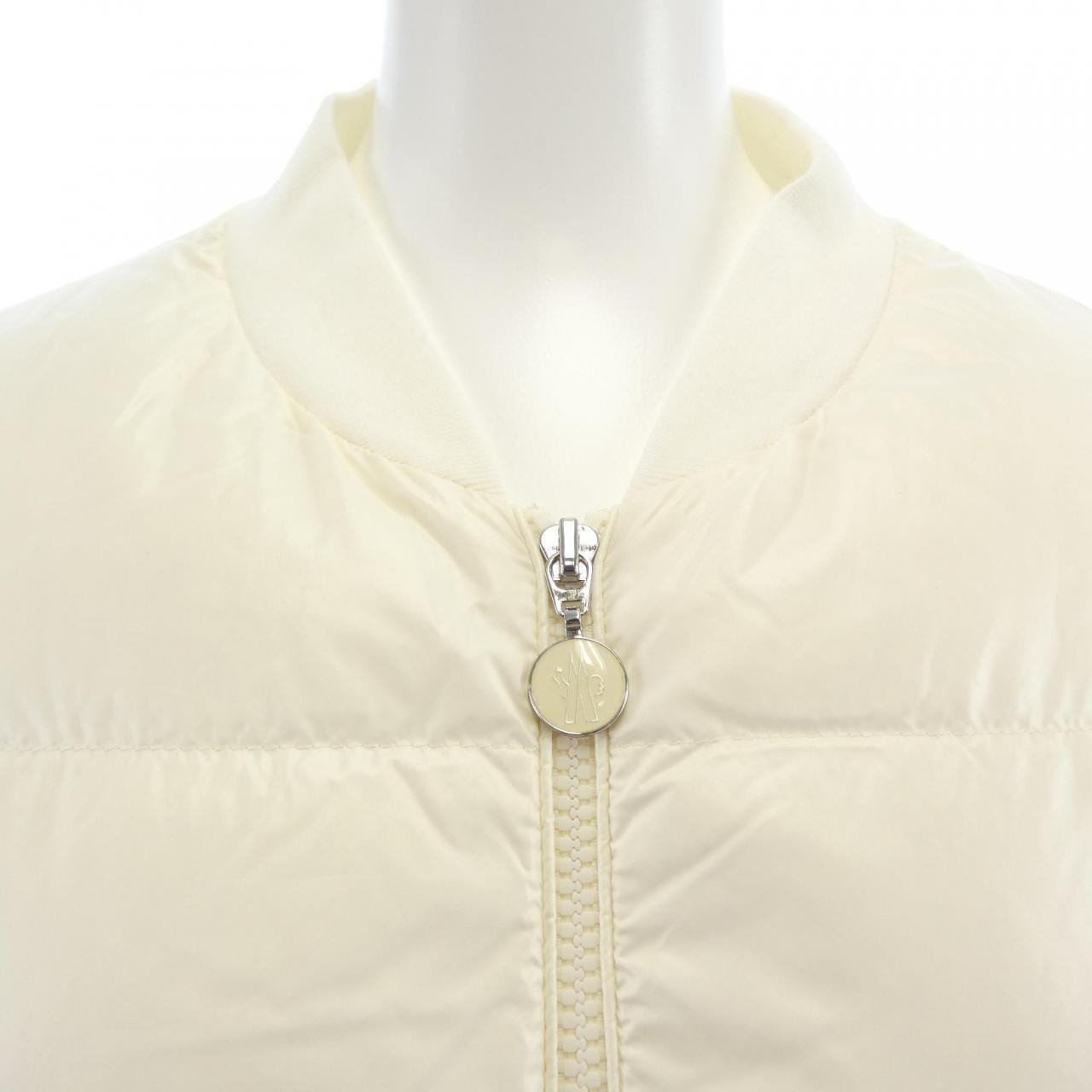 モンクレール MONCLER 20938G00029 ダウンジャケット