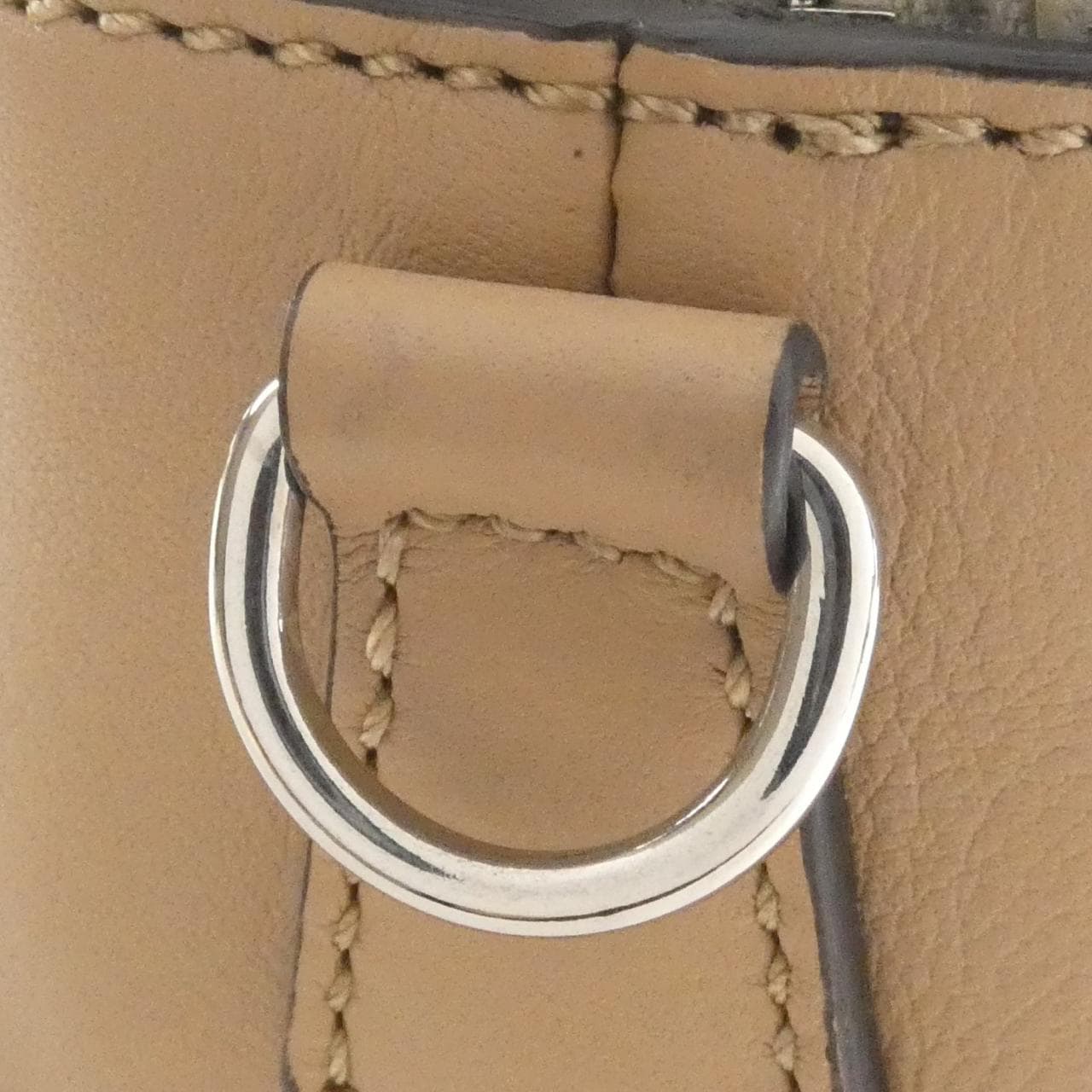 フェンディ バイ ザ ウェイ 8BL124 5QJ バッグ