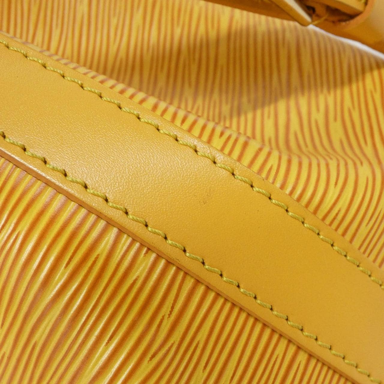 【ヴィンテージ】ルイヴィトン エピ プチ ノエ M44109 ショルダーバッグ