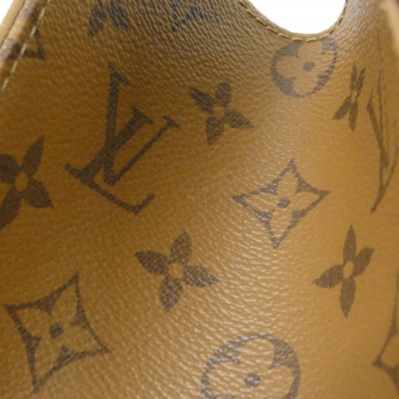 ルイヴィトン モノグラム ジャイアント オンザゴー MM M45321 バッグ