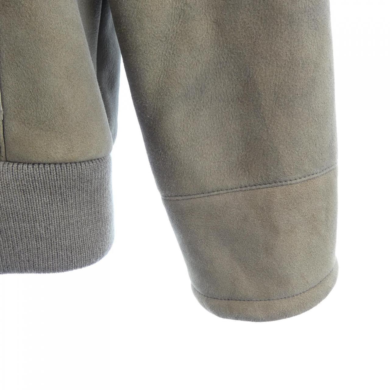 プラダ PRADA UPW513 S000 15MB ムートンジャケット