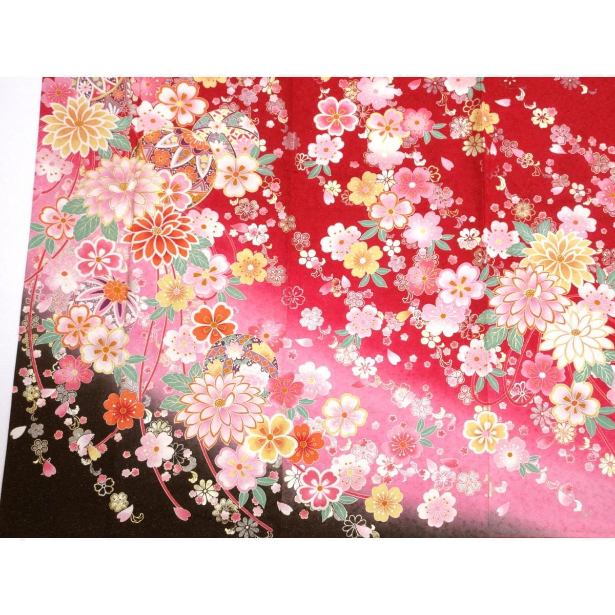 振袖　金通しボカシ染　友禅金彩加工　刺繍入り