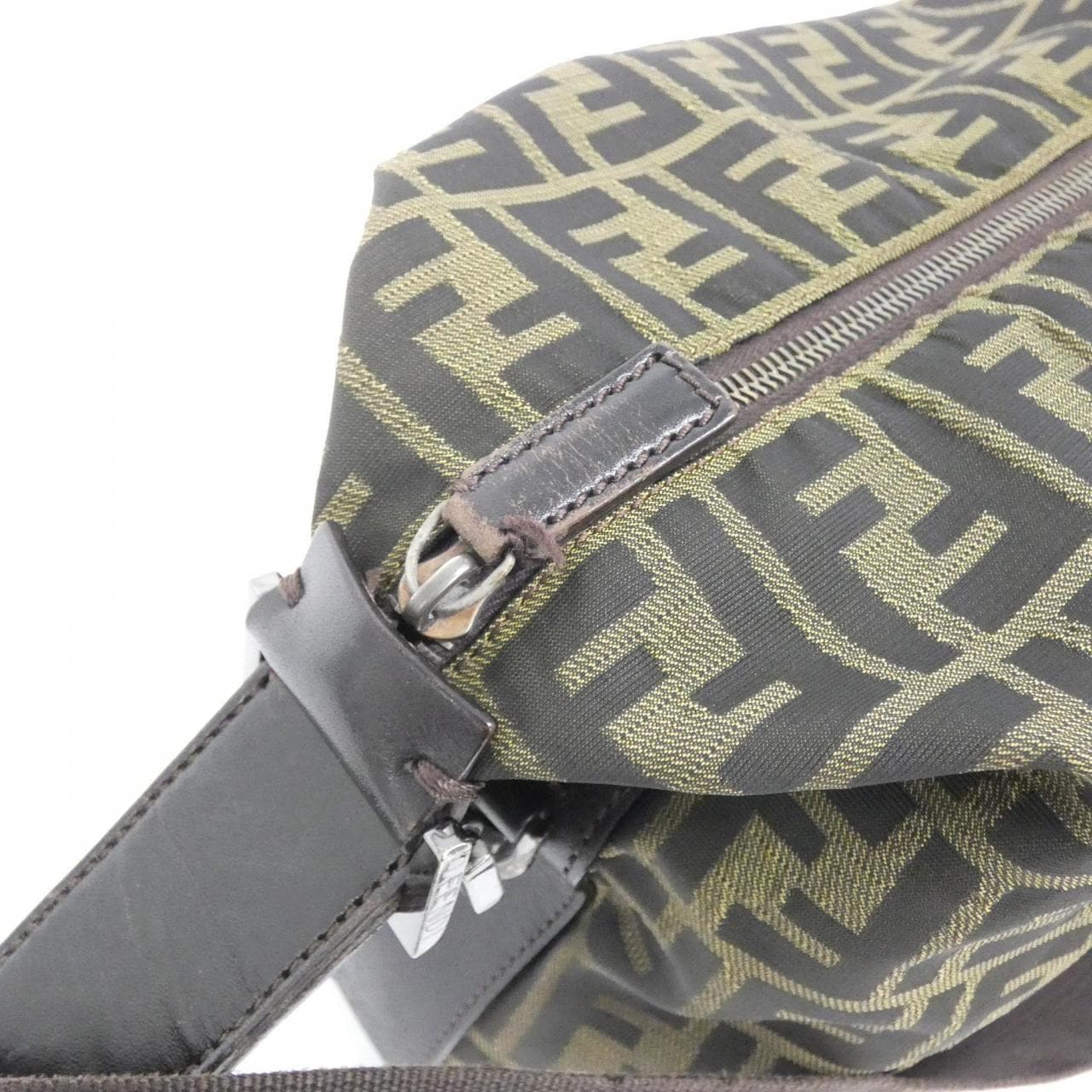 フェンディ 7VA003 NR2 ショルダーバッグ