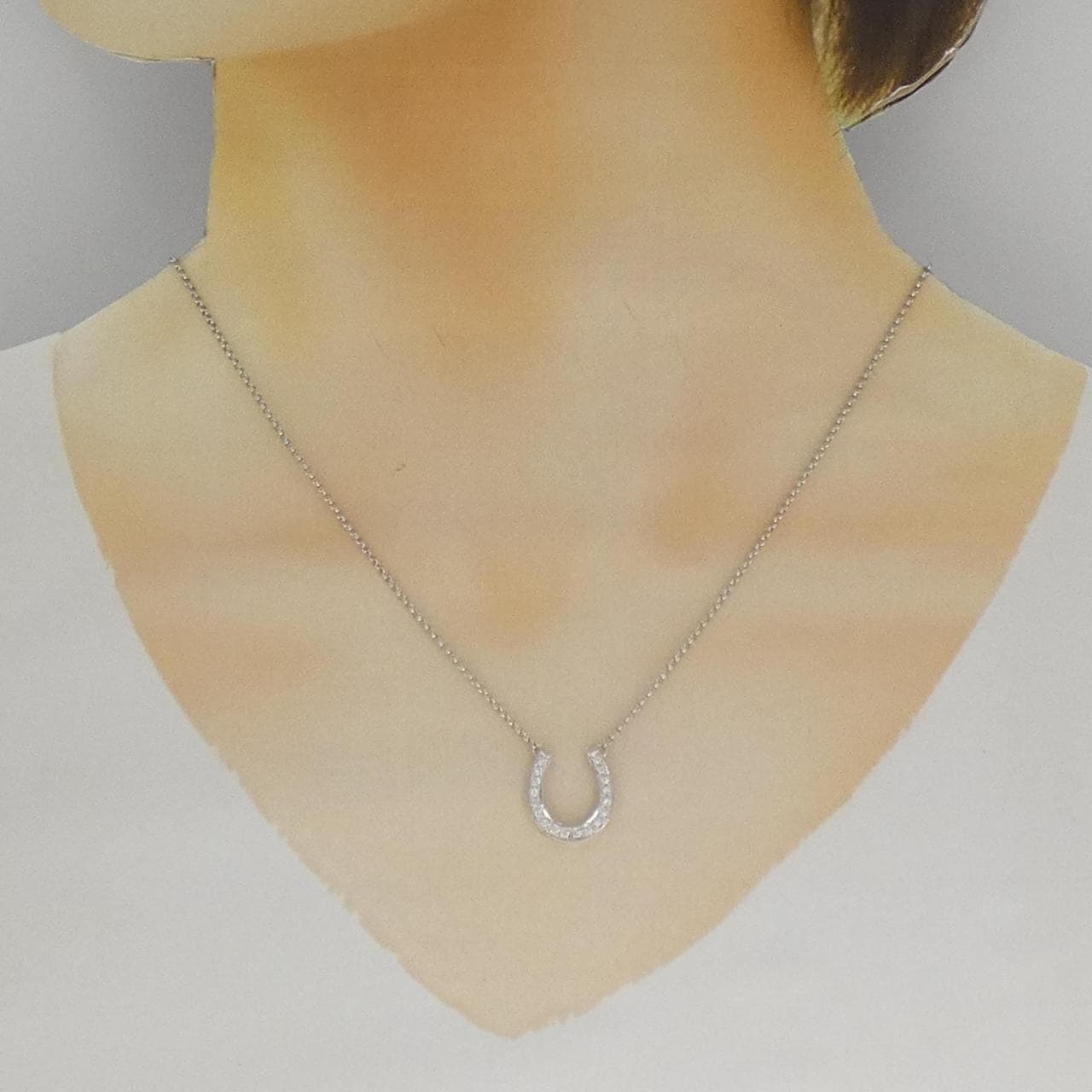 K18WG ホースシュー ダイヤモンド ネックレス 0.10CT