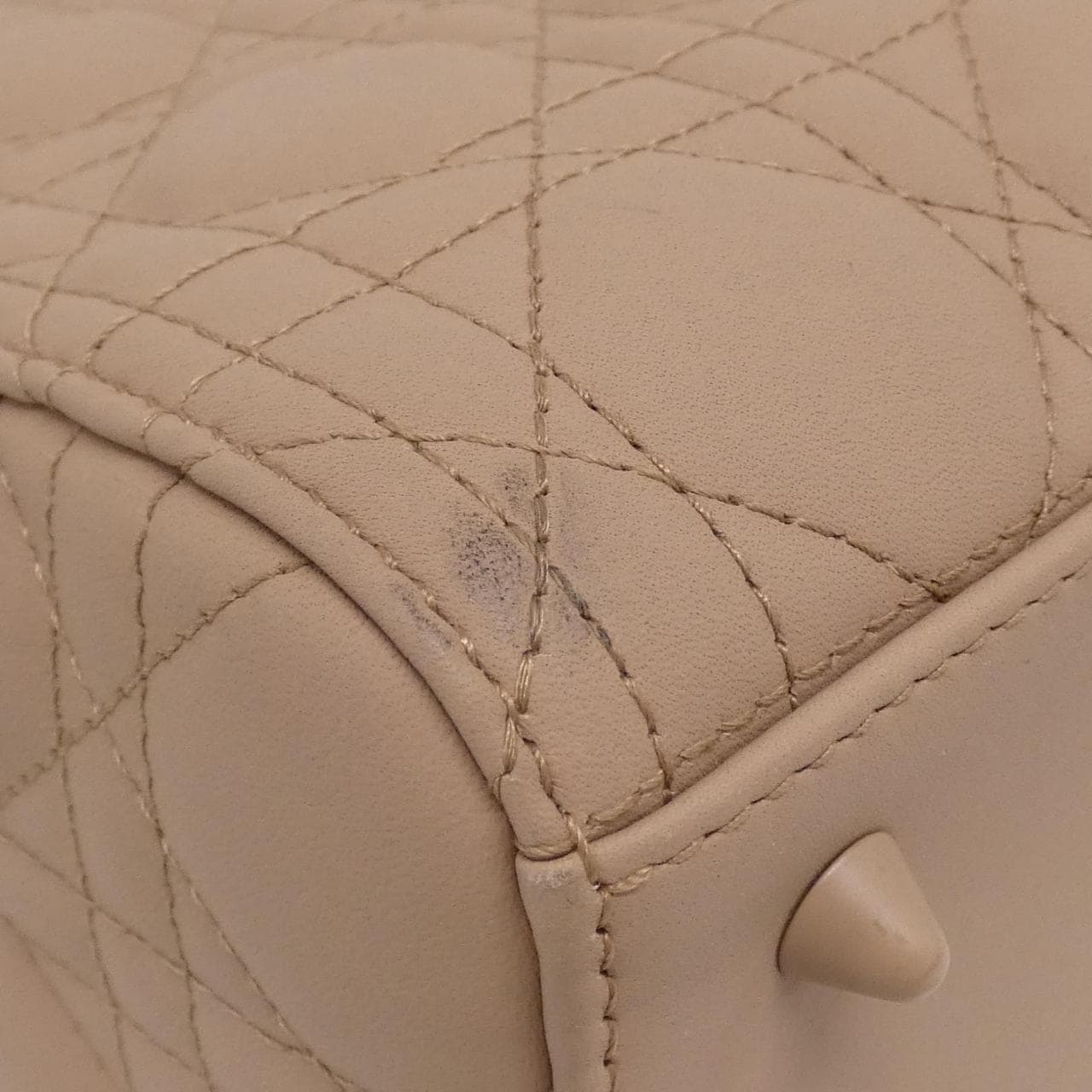 Christian DIOR Lady DIOR Medium M0565ILOI Bag