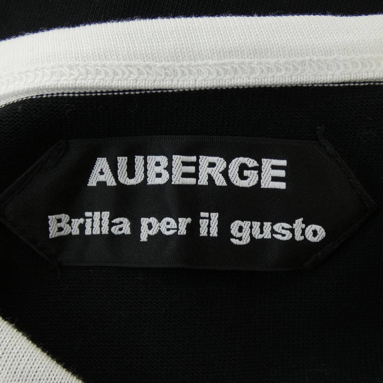 オーベルジュ AUBERGE Tシャツ