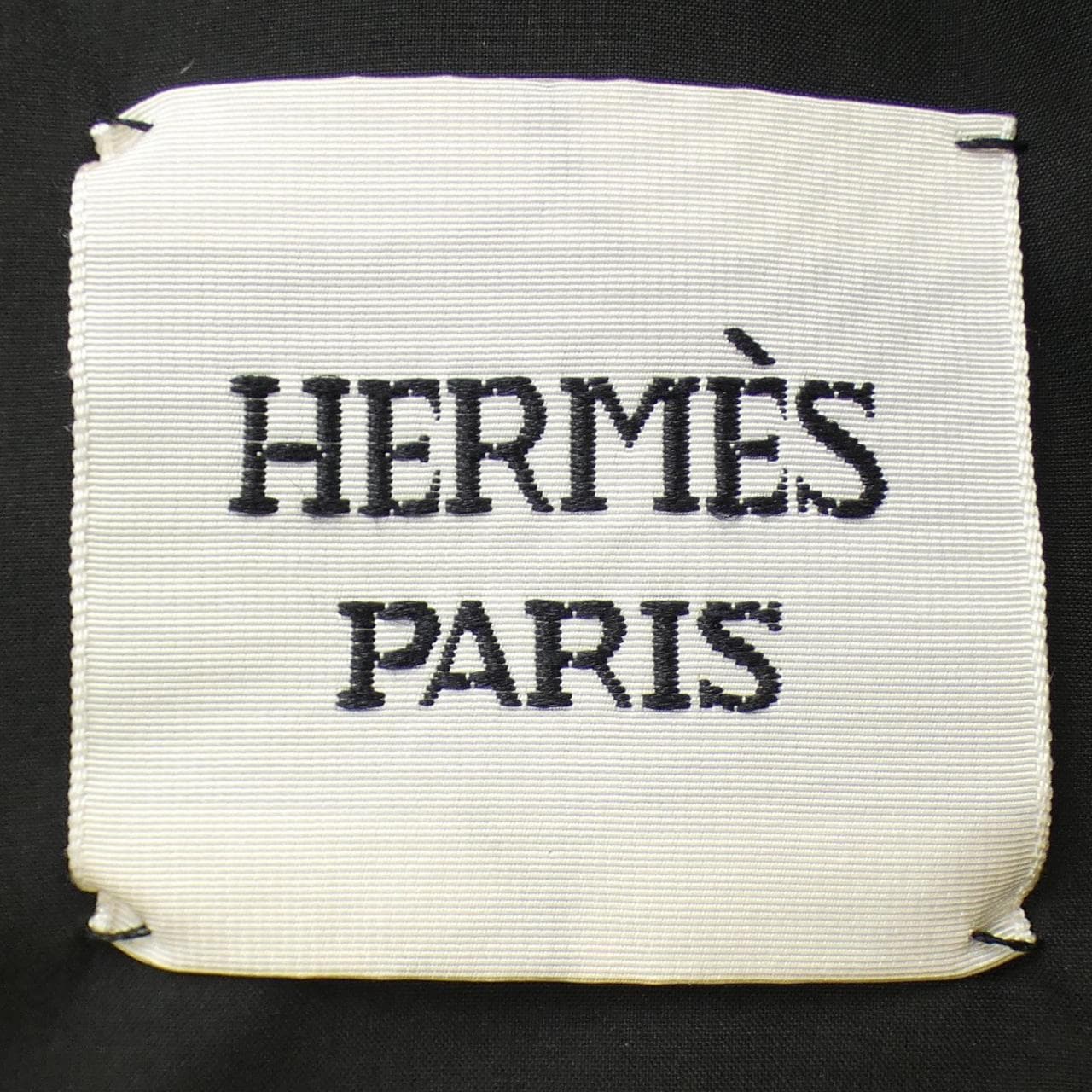 エルメス HERMES カルトゥッシュ クルードセル 4H0168DR ダウンジャケット